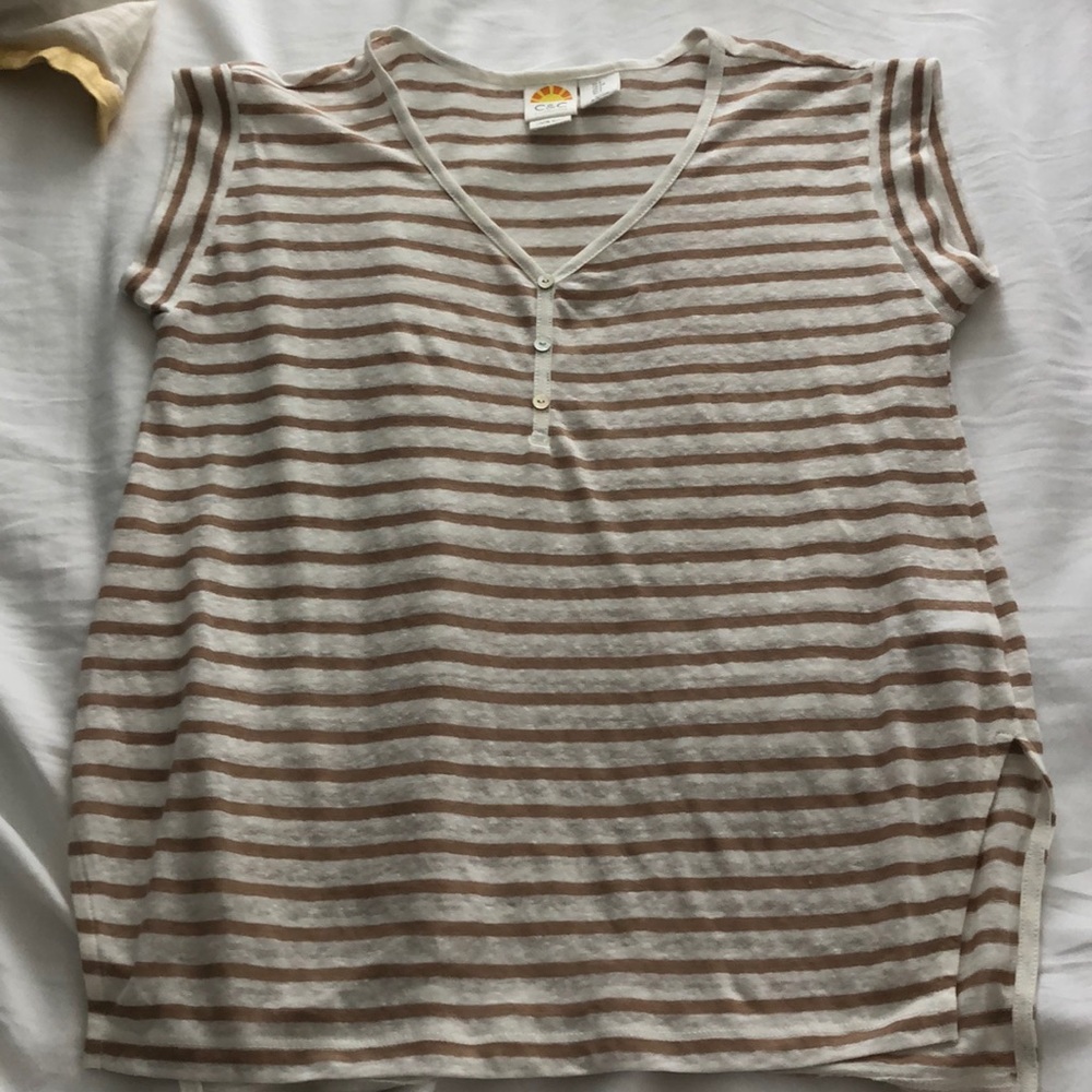 Short sleeve top